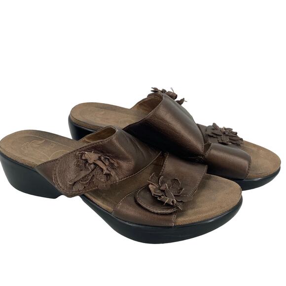 Dansko Metallic Bronze Flower Leather Sandals Size 38 / 8 - Picture 1 of 8